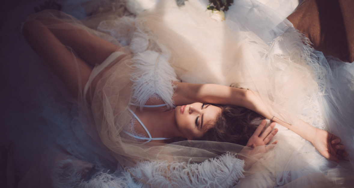 Unique Boudoir Photo Shoot: Storytelling with Lingerie