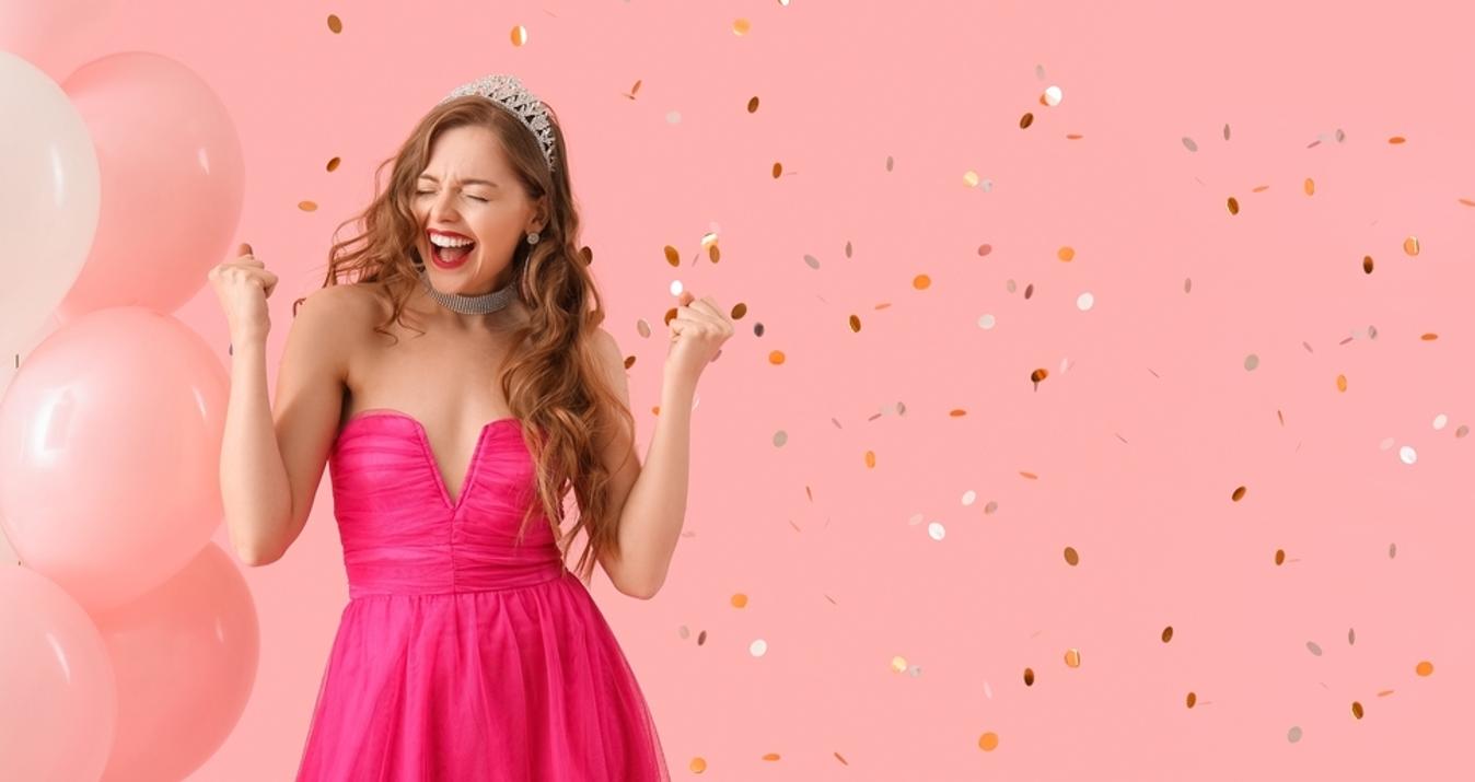 Senior Picture Outfits Ideas For Perfect Graduation Photos