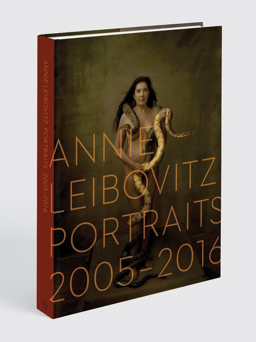 Best Photo Books 2024: Online Photo Book Makers and Books for Inspiration | Skylum Blog(14)