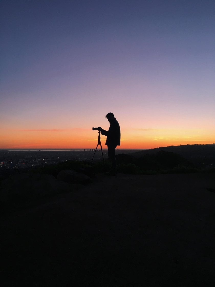Silhouette Photography: The Art of Capturing Cool Silhouettes | Skylum Blog(13)