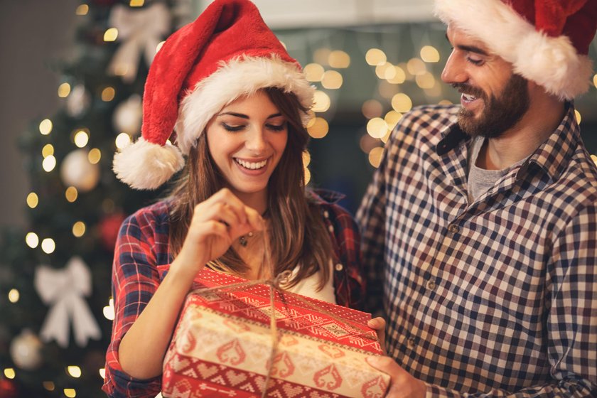 Learn the Best Ways to Capture Christmas Lights(7)