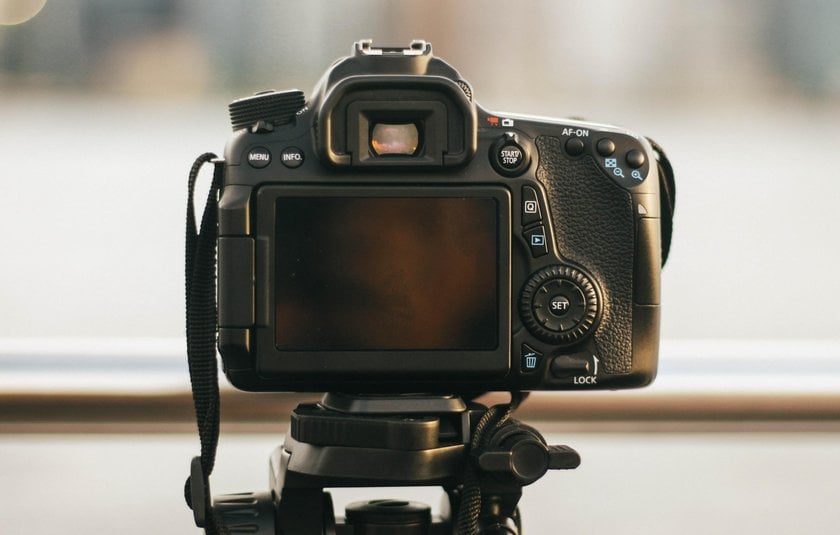 Top 10 Best Cheap Cameras in 2024: Choosing a Budget-Friendly Option | Skylum Blog(6)