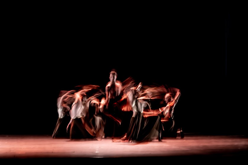 Transforming Motion into Art in our Dancing Photo Shoot | Skylum Blog(2)