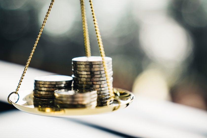 Coins on the scales | Skylum Blog