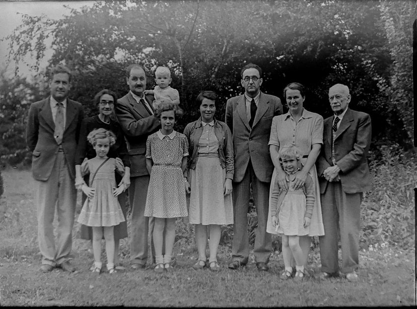 Photo Damage Issues: How To Fix Them With AI | Skylum Blog(7)