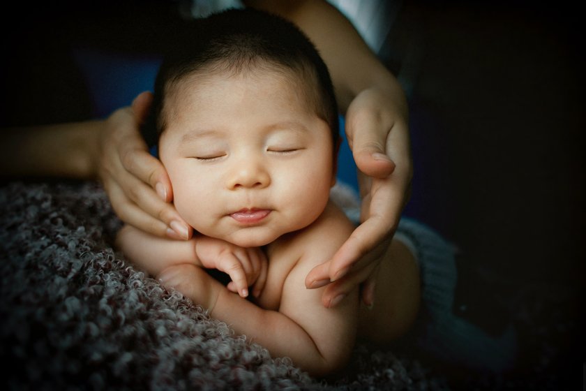 Guide to Newborn and Infant Photography | Skylum Blog(10)