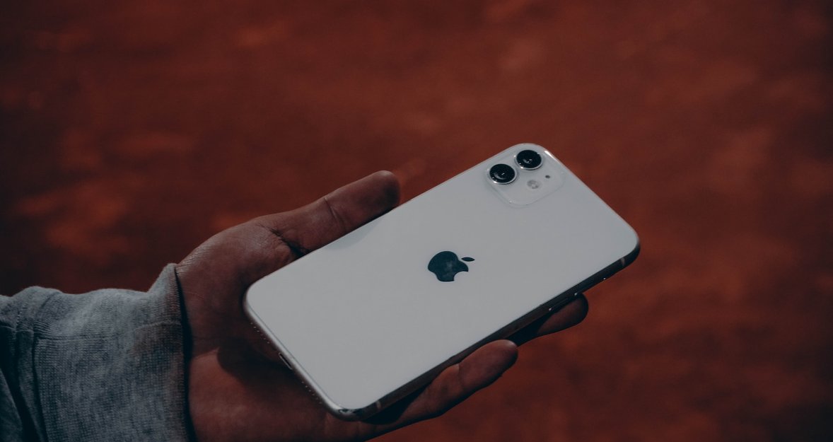 How To Use iCloud Photo Sharing on your iPhone