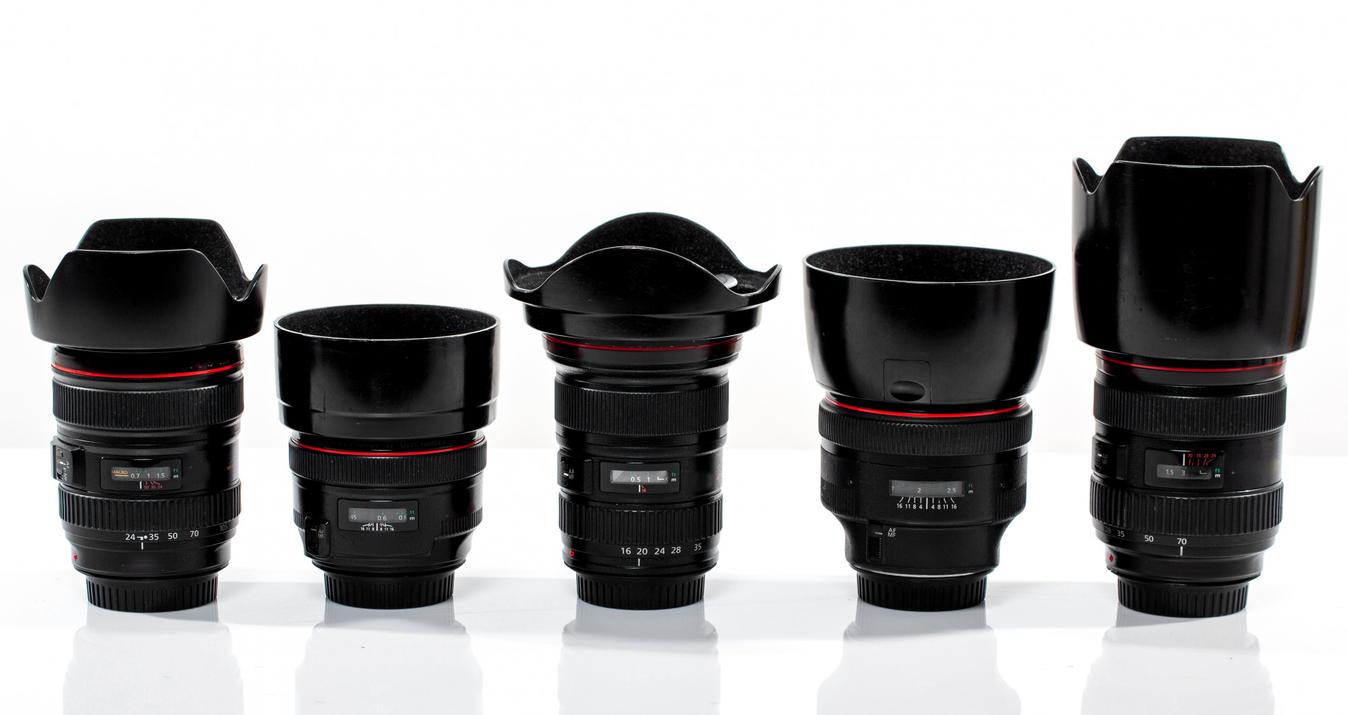 Choosing wide-angle zoom lenses for Nikon: top 10 in 2024