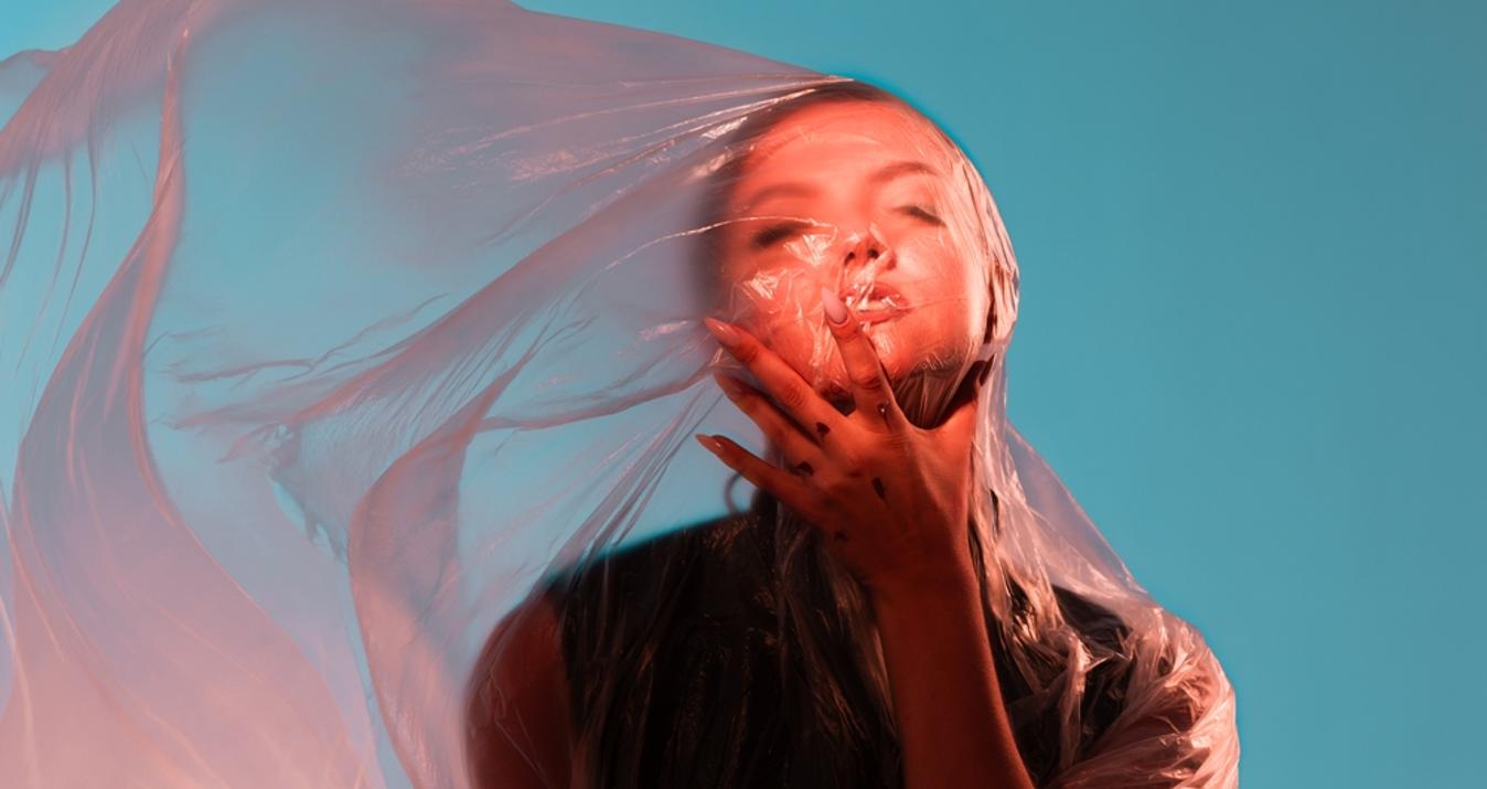 Glow In The Dark Photography Ideas With Neon