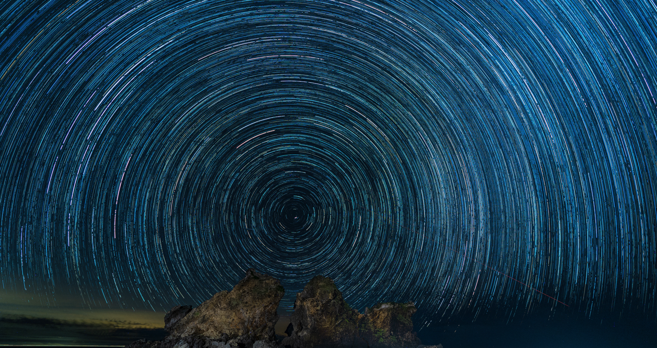 How To Photograph Star Trails: Night Sky In Motion