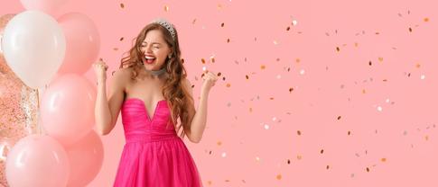 Senior Picture Outfits Ideas For Perfect Graduation Photos