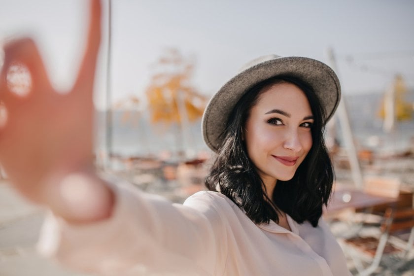 Portrait of a girl with a blurred background in front of her | Skylum Blog