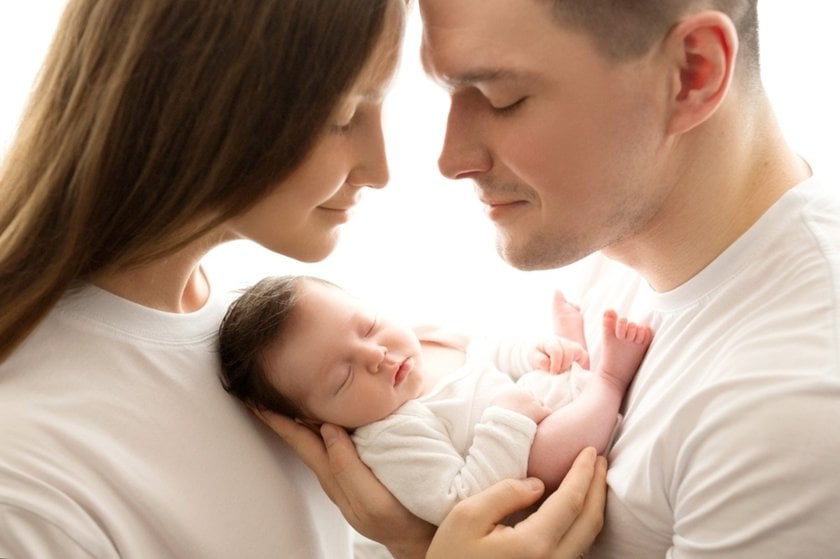 Parents with a newborn | Aperty Blog
