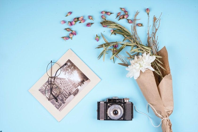 Portrait Photography Props And Ways To Use Them | Aperty Blog(3)