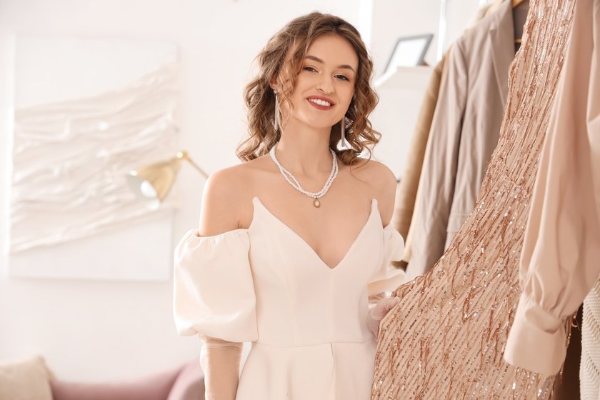 Senior Photo Outfits: Trendy Looks For Your Big Day | Aperty Blog(19)