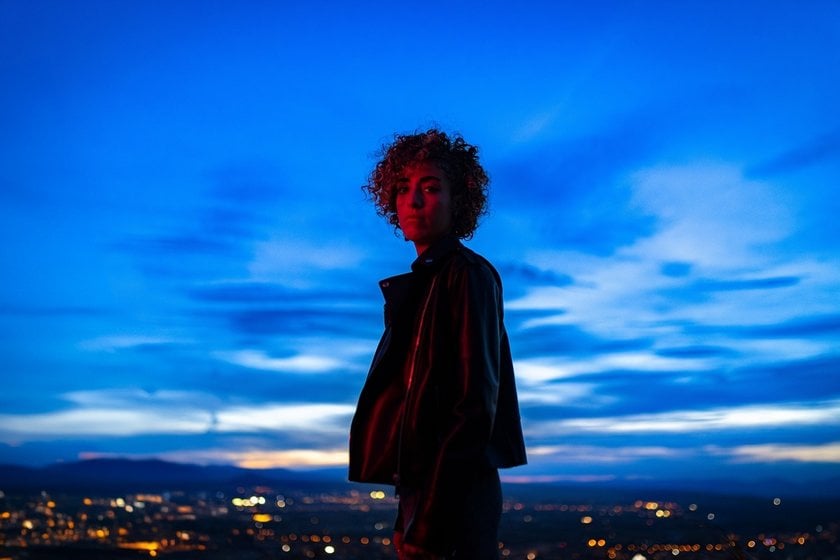 Natural Lighting Portrait Photography: Lighting Hacks | Aperty Blog(5)