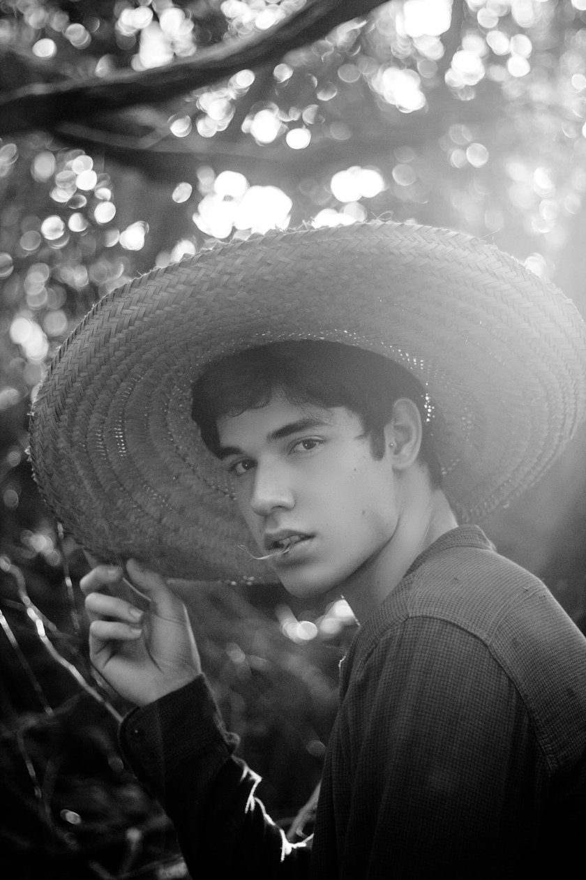 Natural Lighting Portrait Photography: Lighting Hacks | Aperty Blog(7)