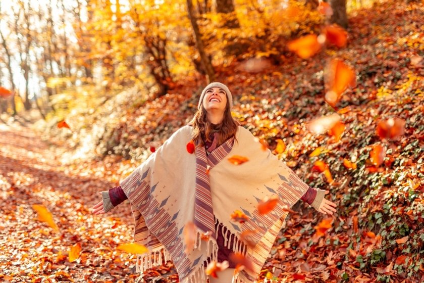 Golden Hour In Fall: The Best Time For Portrait Shoot | Aperty Blog(14)