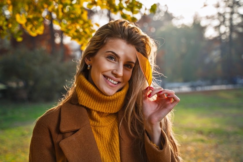 Golden Hour In Fall: The Best Time For Portrait Shoot | Aperty Blog(16)