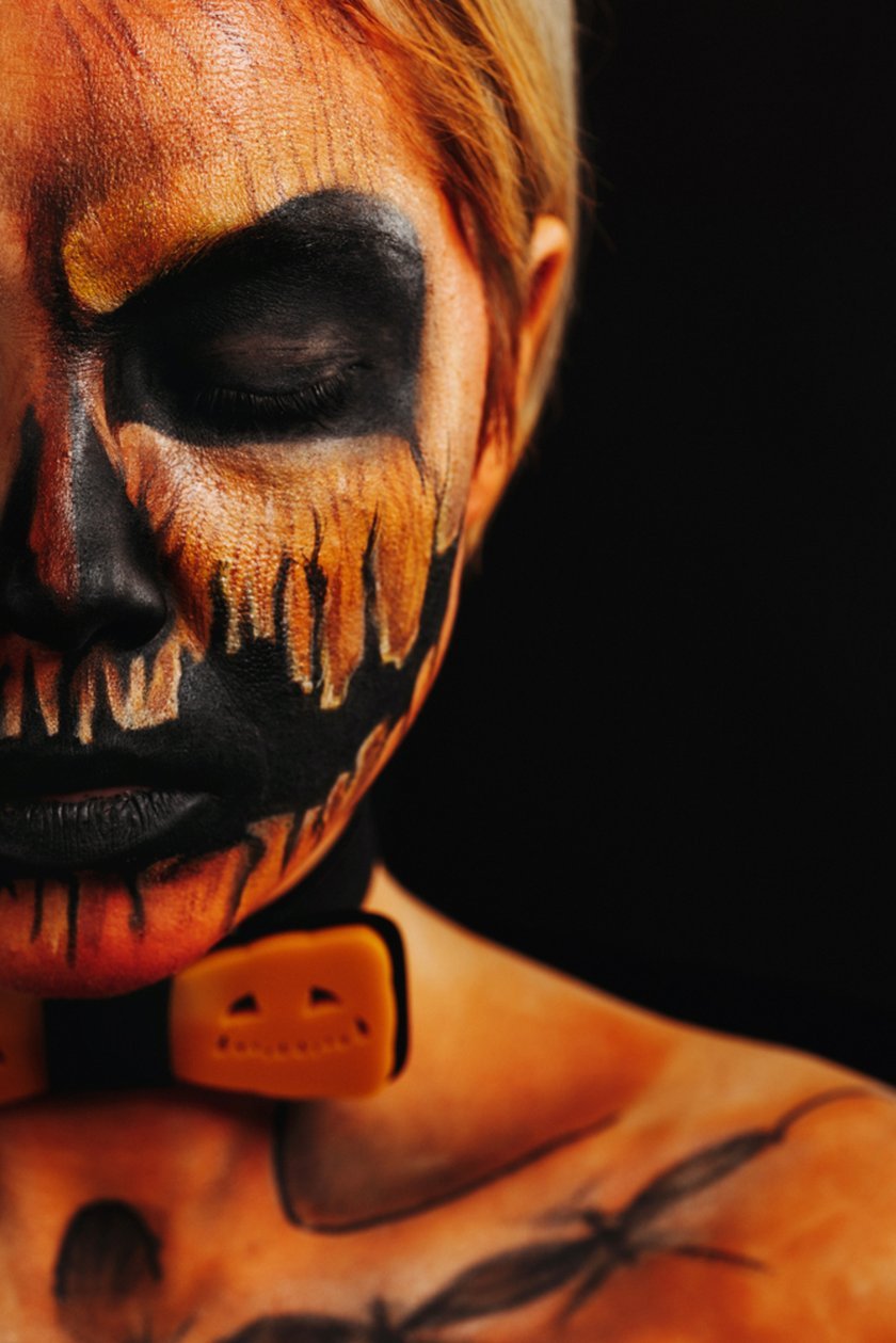 Jack-o’-Lantern Half-Face Makeup | Aperty Blog
