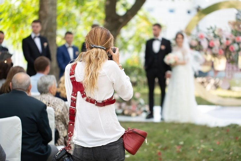 How To Get Through A Busy Wedding Photography Season Well | Aperty Blog(13)