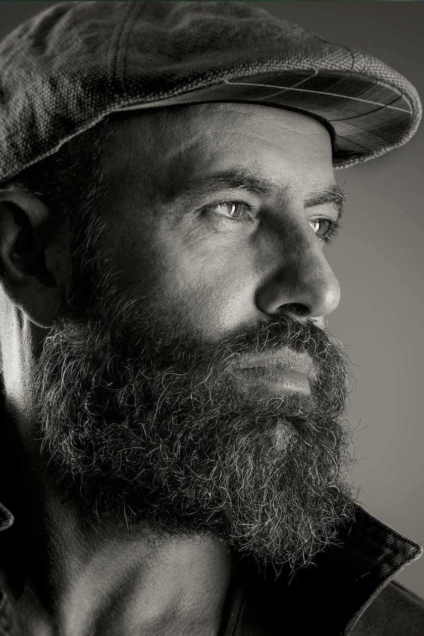 How To Edit Beard In Photo For Realistic Results | Aperty How to(3)