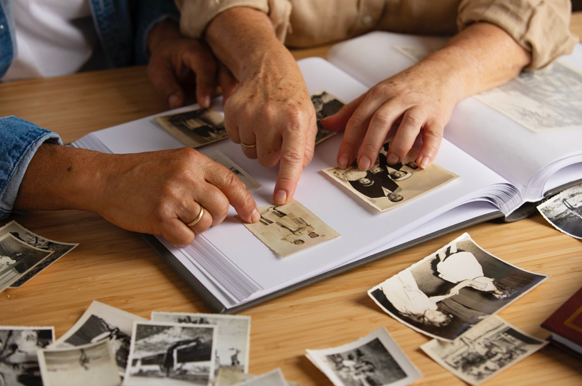 How To Edit Yellowish Photos: Restore Old Pictures Easily Image1