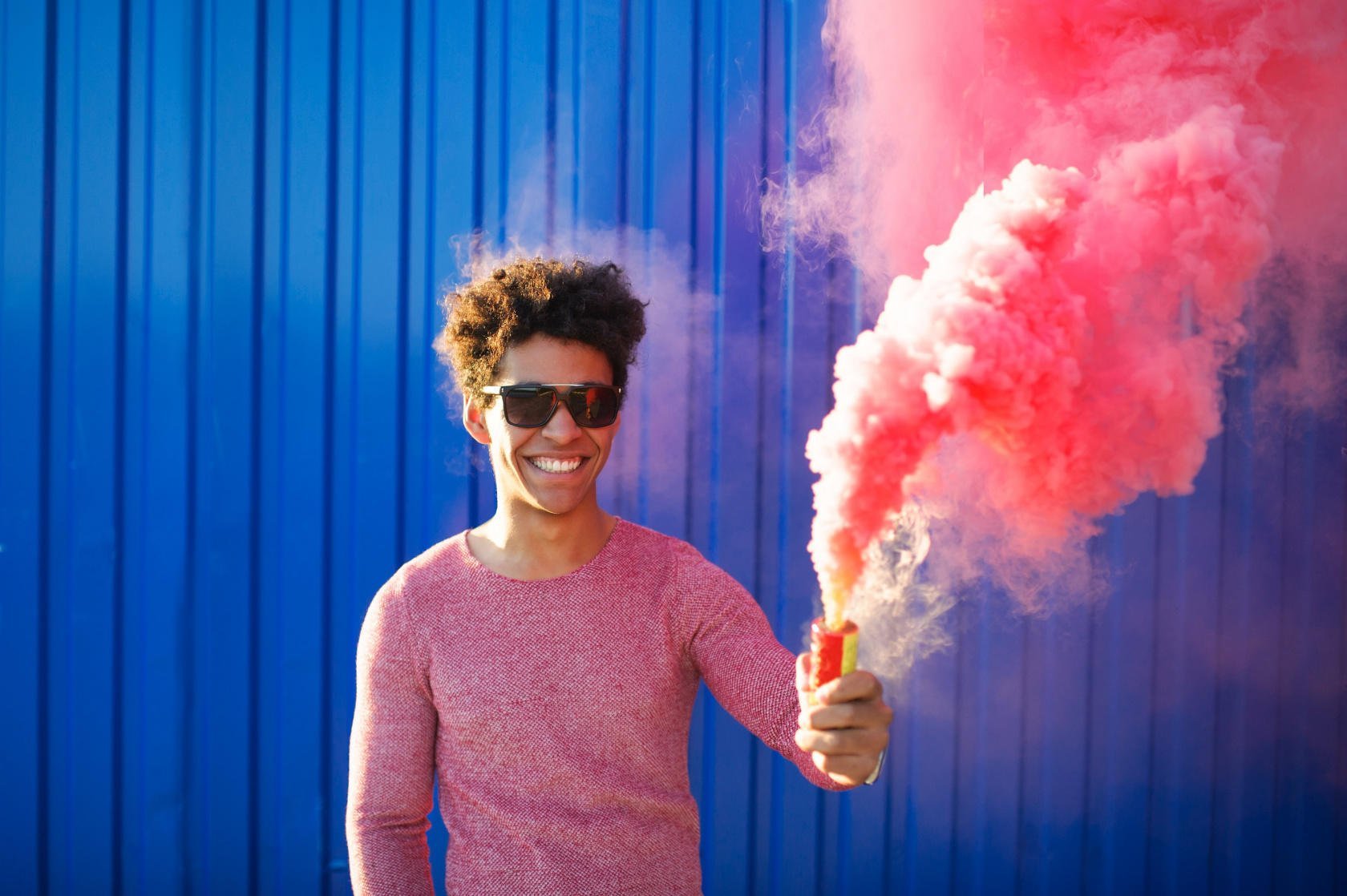 Smoke Bomb Photography that Elevates Your Skills | Skylum Blog(8)