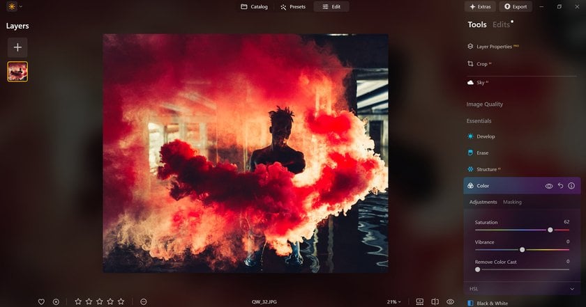 Smoke Bomb Photography: Tip for Smoke Bomb Photoshoot | Skylum Blog(12)