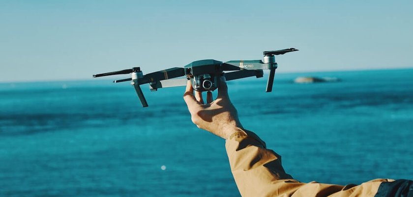 15 Drone Gifts for Drones Lovers 2021 | Skylum Blog(4)