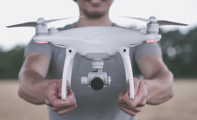 Best travel drones for photos and videos(3)