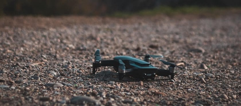 Best travel drones for photos and videos(5)