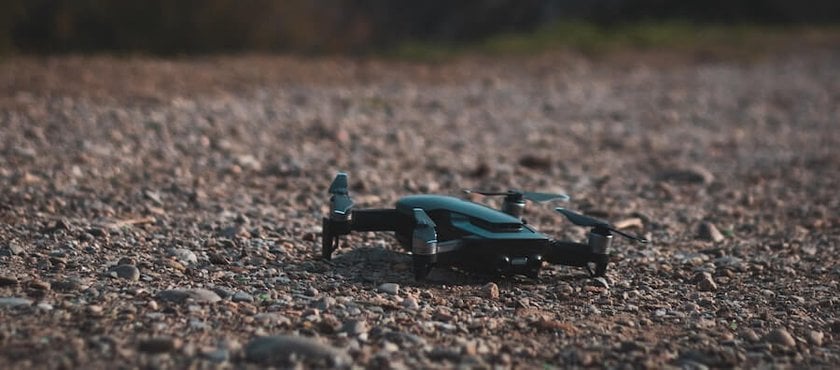 Best Travel Drone in 2024. Top Drones for Travel with Camera | Skylum Blog(9)