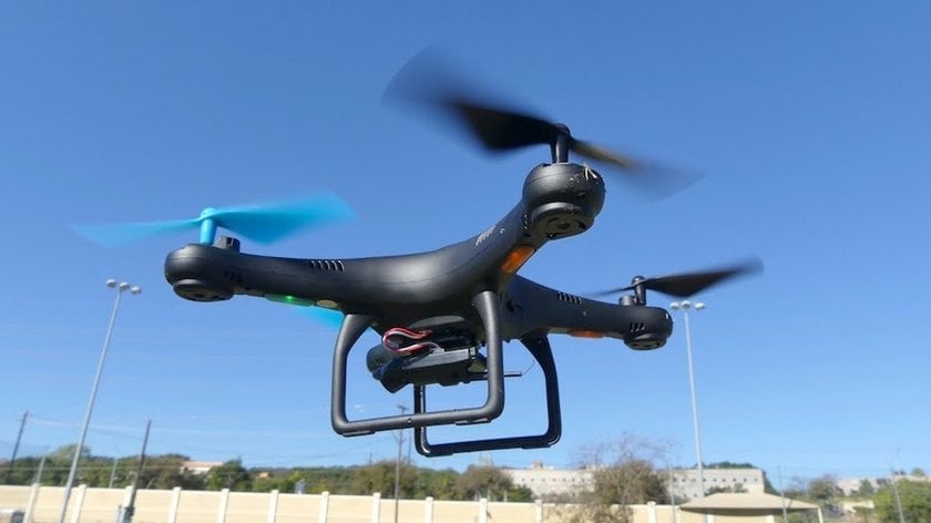 10 Best Drones Under 200 [2021]. Top Drones Under $200 Dollars With Camera(7)