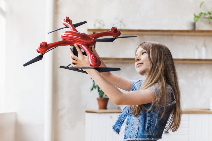 Top Picks: Best Drones for Kids in 2024 | Skylum Blog(3)
