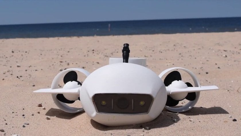 Top Underwater Drones to Buy Image8