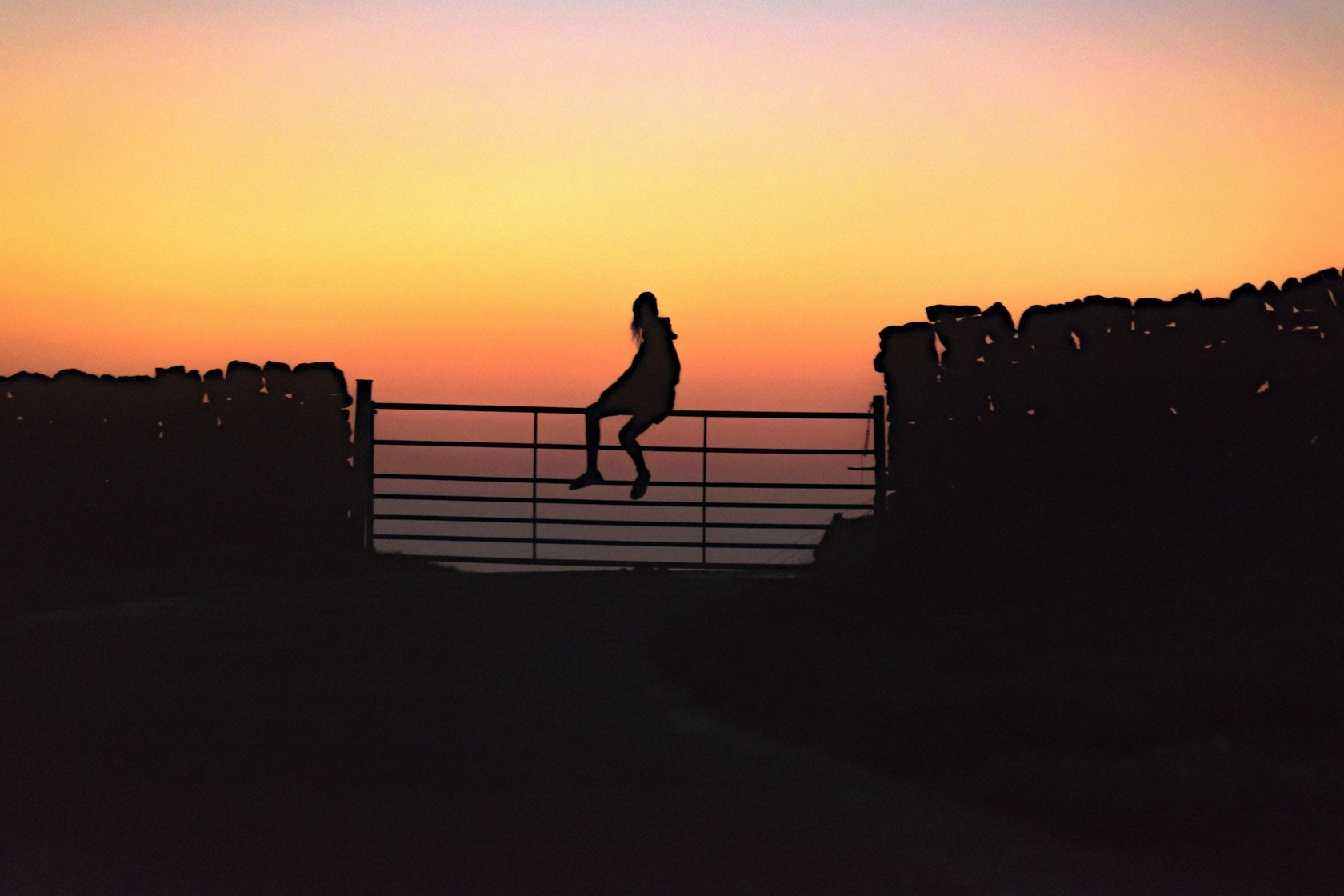 Silhouette Photography: The Art of Capturing Cool Silhouettes Image5