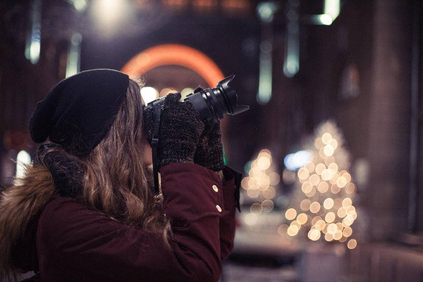 Learn the Best Ways to Capture Christmas Lights | Skylum Blog(2)