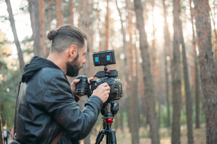 Discover the Best Travel Tripod in 2023. Top Portable Tripod Reviews | Skylum Blog(4)