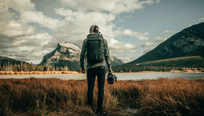 Top Travel Photographers to Follow in 2024 | Skylum Blog(2)