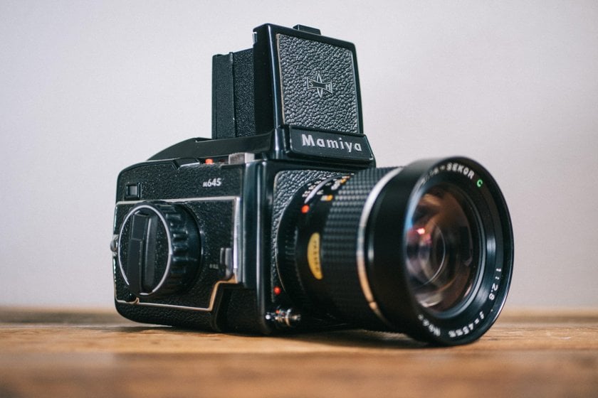 Top 10 Best Cheap Cameras in 2024: Choosing a Budget-Friendly Option | Skylum Blog(4)