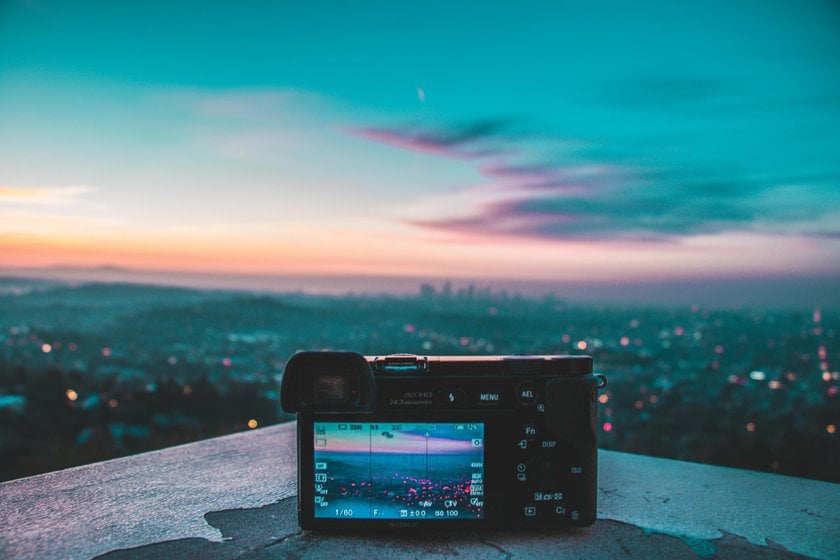 Top 10 Best Cheap Cameras in 2023: Choosing a Budget-Friendly Option | Skylum Blog(16)