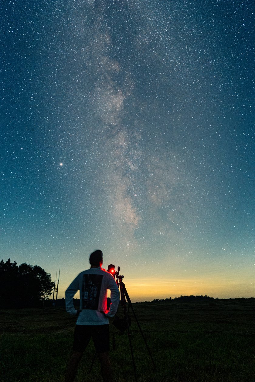 The Best Travel Telescopes for Stargazing on the Go | Skylum Blog(2)