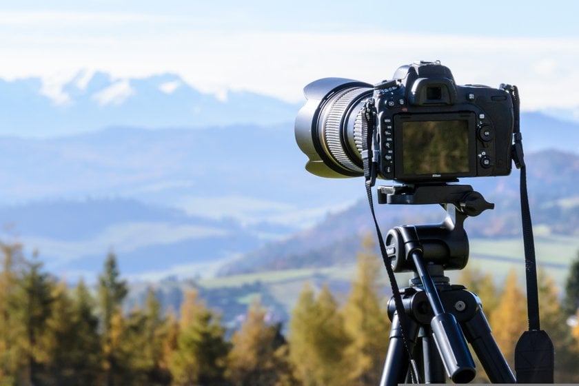 Monopod vs. Tripod: What Is Better For Travel Photography? | Skylum Blog(6)