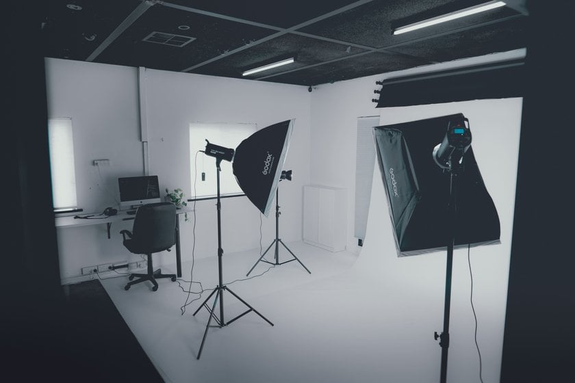 Photography Home Studio: Building the Perfect Space with 7 Essential Things You Need to Get Started | Skylum Blog(10)