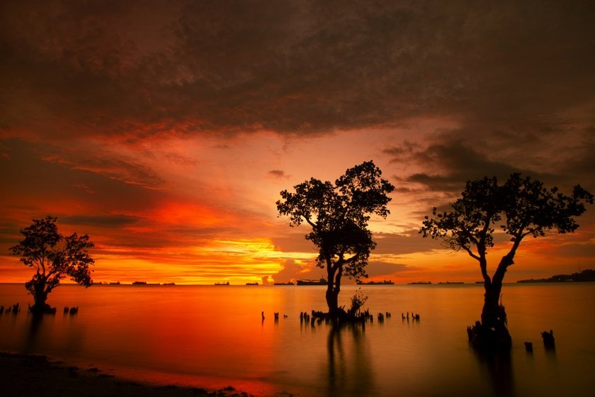 Lake Landscape at Sunset | Skylum Blog