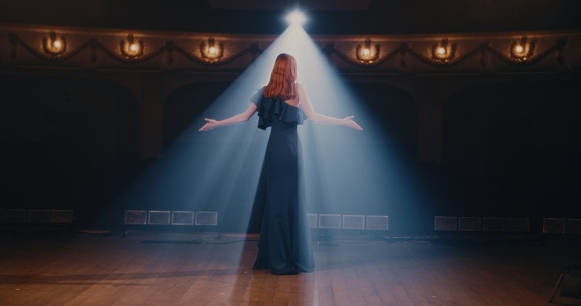 Make Your Photos Stand Out With A Glowing Picture Effect Technics I Skylum Blog | Skylum Blog(8)