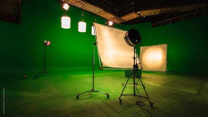 Using Green Screen For Photography: How To Craft A Perfect Shot I Skylum Blog(3)
