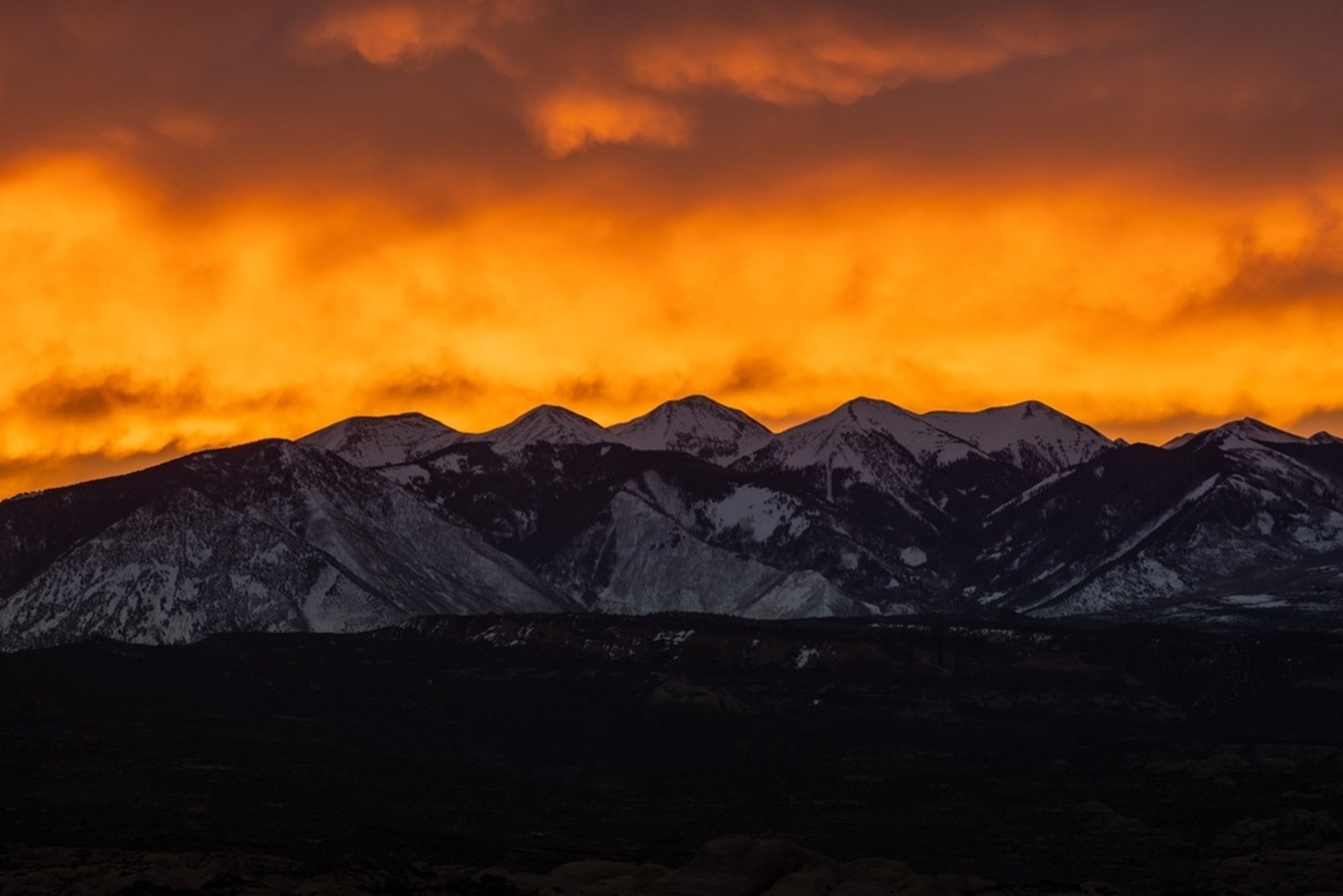 How to Brighten Dark Backlight Photos Luminar Neo First Look I Skylum