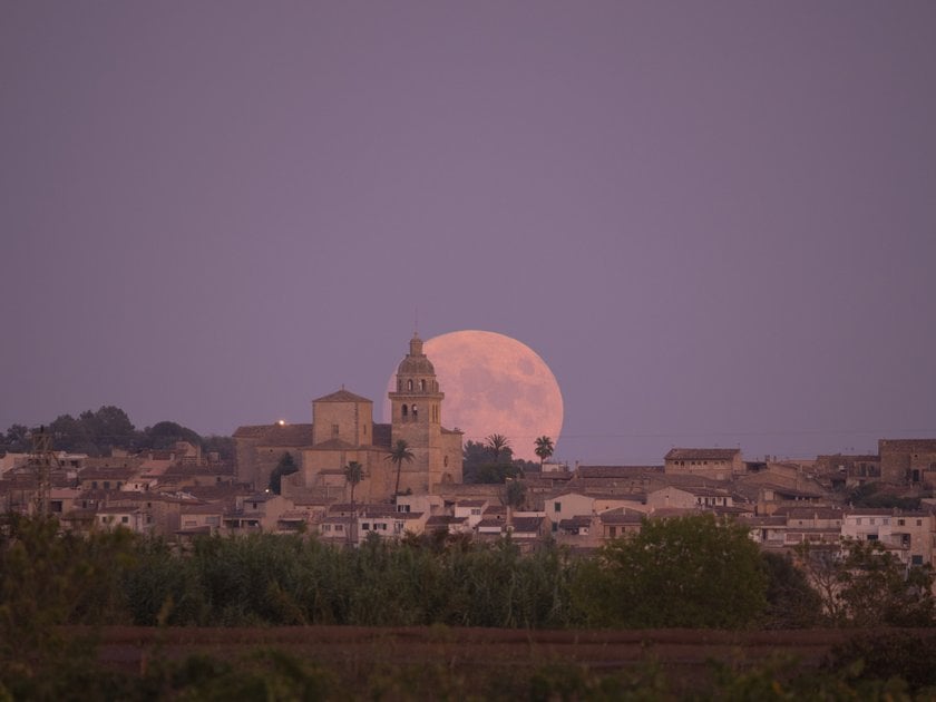 Capturando la Magia: Una Guía para Planificar y Fotografiar de la Salida de la Luna | Skylum Blog(8)